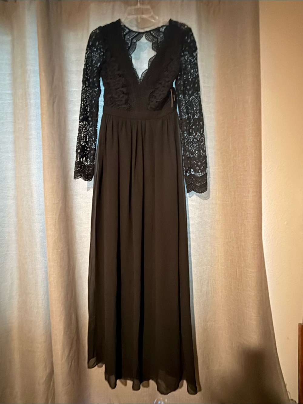Lulu's Awaken My Love Black Lace Long Sleeve Maxi Gown